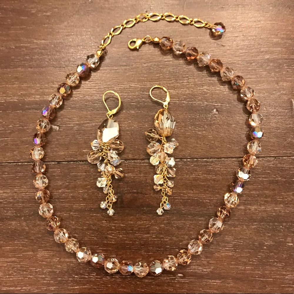 ✨Borealis style necklace and earrings✨